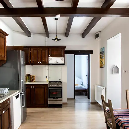 Saba Vendeghaz Apartment *