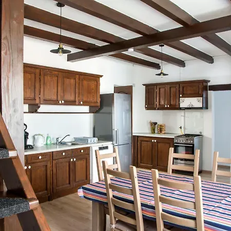 Saba Vendeghaz شقة