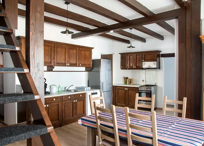 Saba Vendeghaz Lägenhet