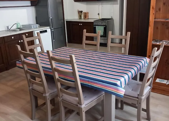 Saba Vendeghaz Lägenhet